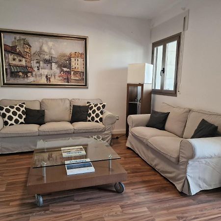 Gran Piso En Zona Comercial Malaga Bagian luar foto